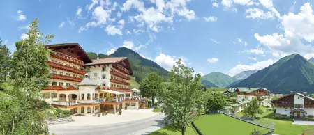 hotel-singer.1