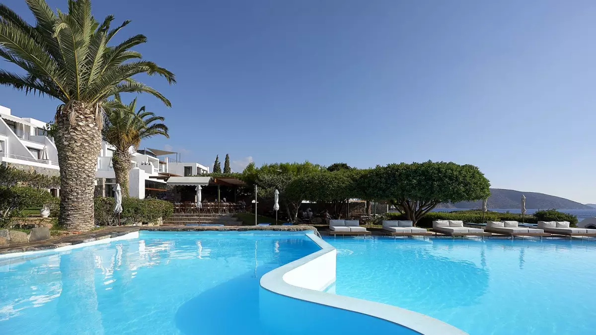 Hotel St. Niclas Bay Resort