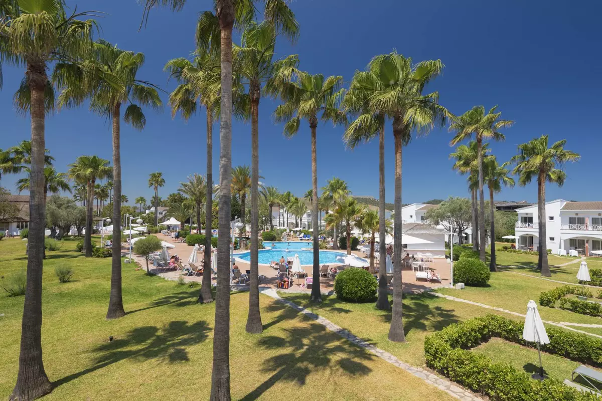 <h1>Hotel Garden Saladina</h1>