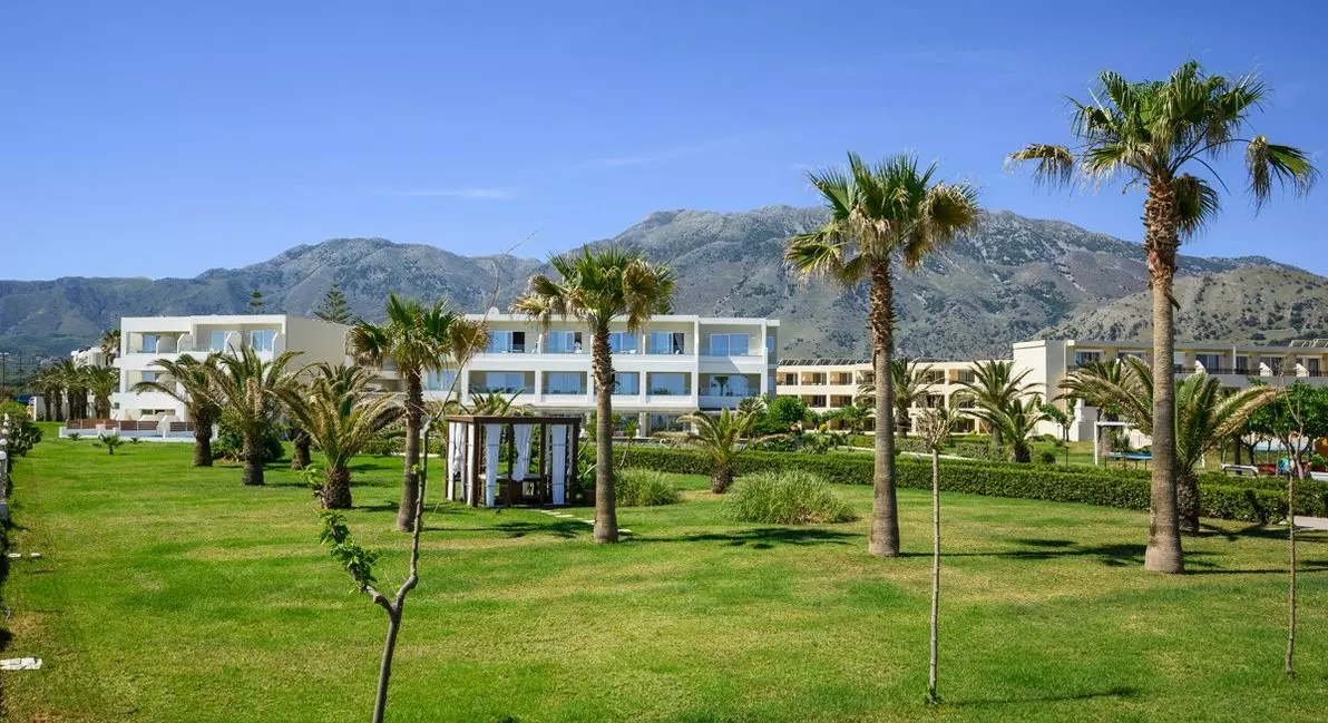 Hotel Vantaris Palace