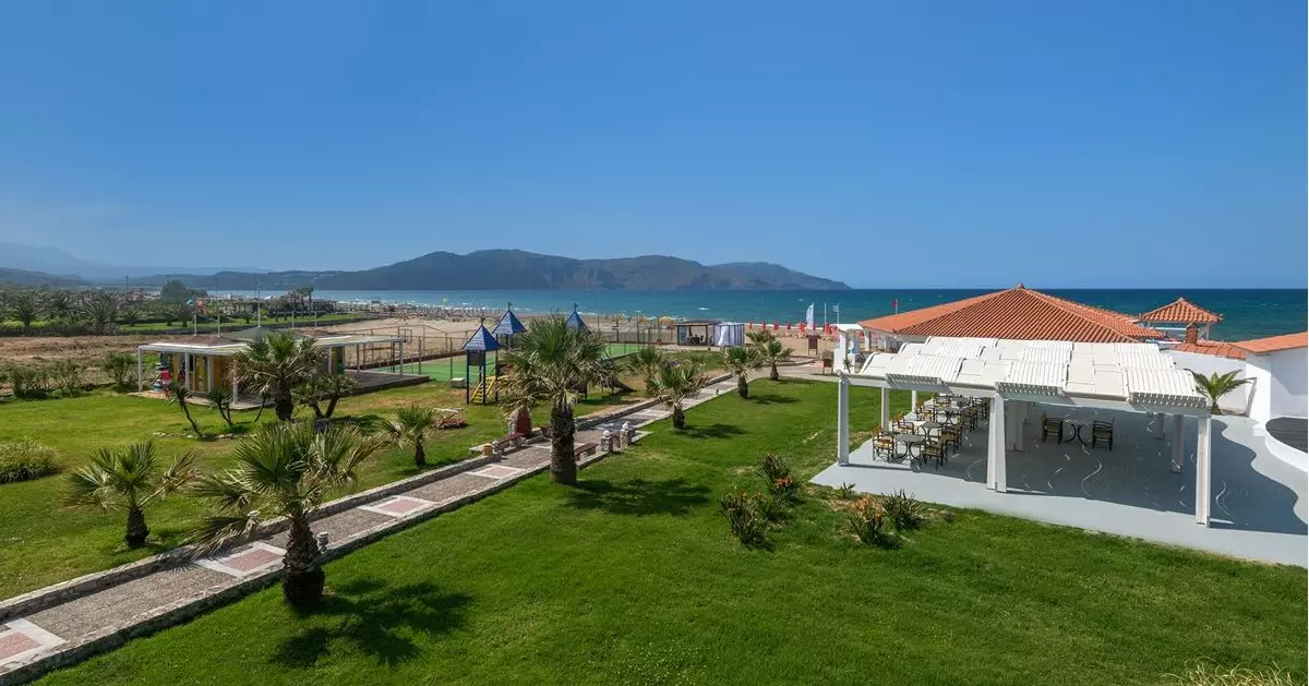 <h1>Eliros Mare Beachfront Poem Hotel</h1>