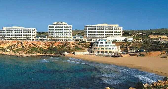 <h1>Anfrage - Radisson Blu Resort & Spa, Malta Golden Sands</h1>