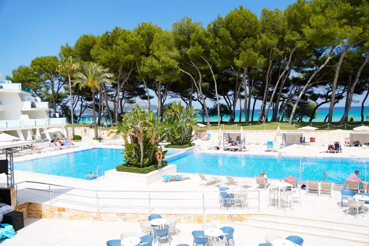 <h1>Hotel Iberostar Waves Playa de Muro</h1>