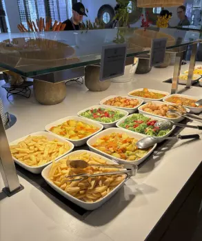 malia-beach-buffet2
