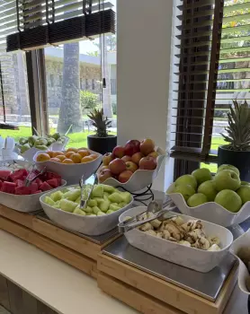 malia-beach-buffet3