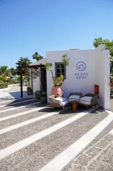 dolphin-bay-resort