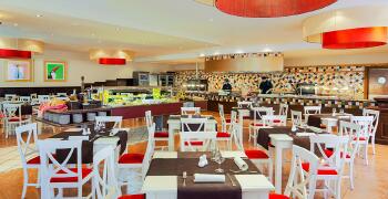 hotel-las-aguilas-buffet-restaurant-amaltea